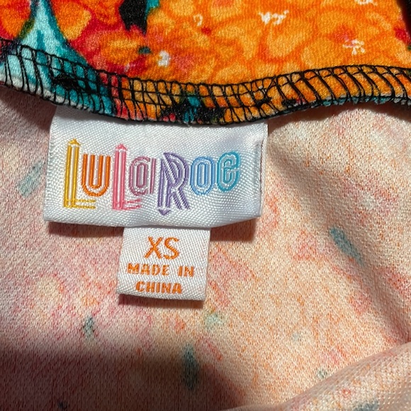 Extra small LuLaRoe Cassie pencil skirt black background with orange flowers NWT - Picture 3 of 6